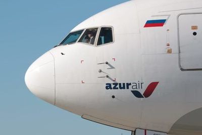 Российская чартерная авиакомпания Azur air отменяет все рейсы