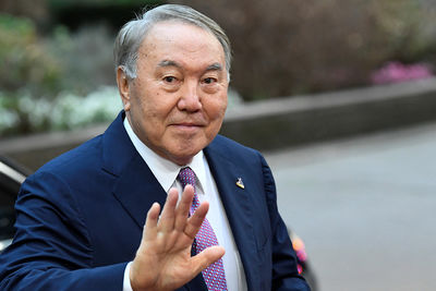 Назарбаев призвал народ сплотиться