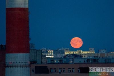 Часть россиян сегодня увидят полутеневое затмение Луны