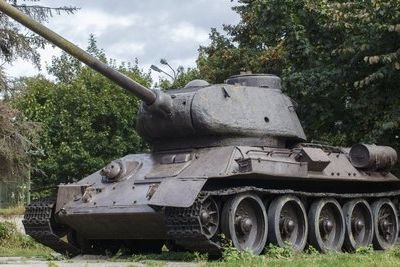 Танк Т-34 выставили на продажу в Москве 