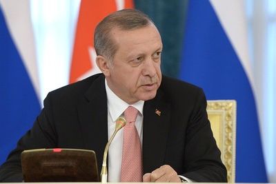 Эрдоган выразил соболезнования Ауну в связи со взрывом в Бейруте 