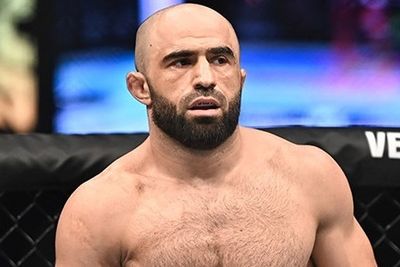 Омари Ахмедову предстоит бой с экс-чемпионом UFC в Лас-Вегасе