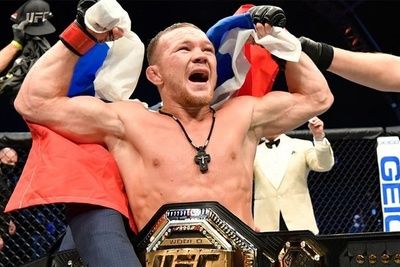 UFC 259: Петра Яна дисквалифицировали за запрещенный удар