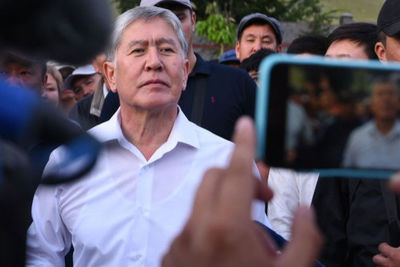 Бывшему президенту Киргизии продлили арест