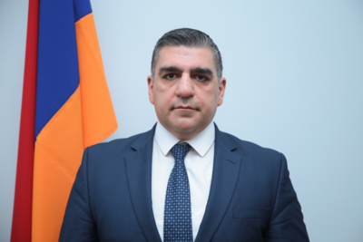 Глава аппарата армянского парламента ушел в отставку