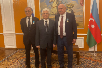 Российский посол вручил медали азербайджанским культурным деятелям (ФОТО)