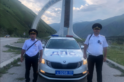 Полицейские спасли пораженного инсультом туриста в Кабардино-Балкарии