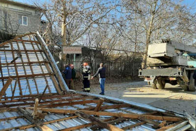 Ветер оставил без крыши дом престарелых в Грузии