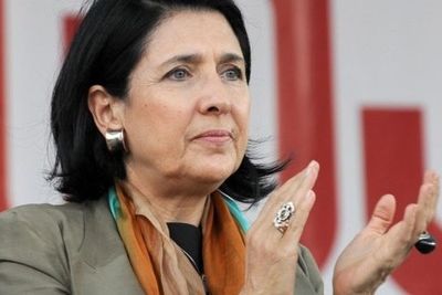 Правящая партия Грузии подозревает президента в нарушении Конституции