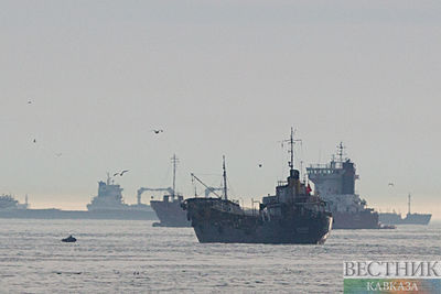СМИ: КСИР Ирана задержали в Персидском заливе судно с контрабандным топливом