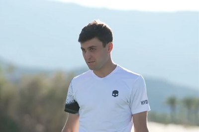 Осетинский теннисист Аслан Карацев не прошел квалификацию на турнире ATP-250