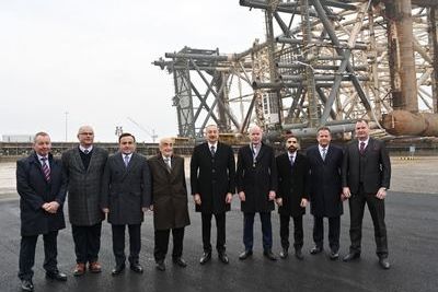 Президент Азербайджана принял участие в церемонии спуска на воду опорного блока нефтяной платформы &quot;Центральный Восточный Азери&quot;