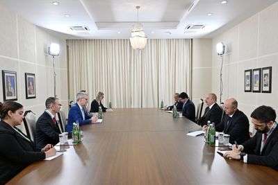 Президент Азербайджана встретился в Баку с помощником госсекретаря США по энергоресурсам