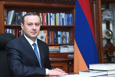 Ереван готов подписать мирный договор с Баку до 2024 года