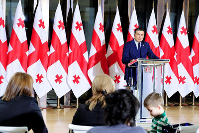 Саркози завершил визит на Южный Кавказ, наградив в Тбилиси Михаила Саакашивили &quot;Орденом почетного легиона&quot;