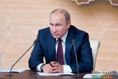 Владимир Путин поздравил Ислама Каримова с победой на президентских выборах