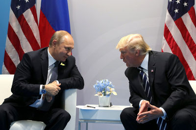 Путин и Трамп ограничились рукопожатием, но им необходимо соглашение по Сирии