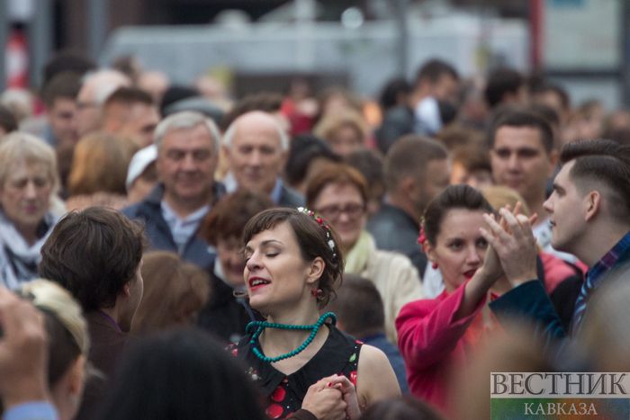 На сколько отменили массовые мероприятия в москве. Массовые мероприятия в Москве. 2 Апреля Курбулик массовое гуляние.