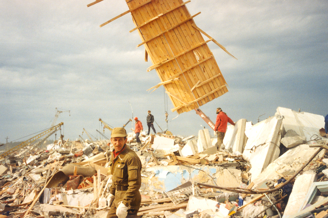 Последствия землетрясения в Нефтегорске, 28 мая 1995 года