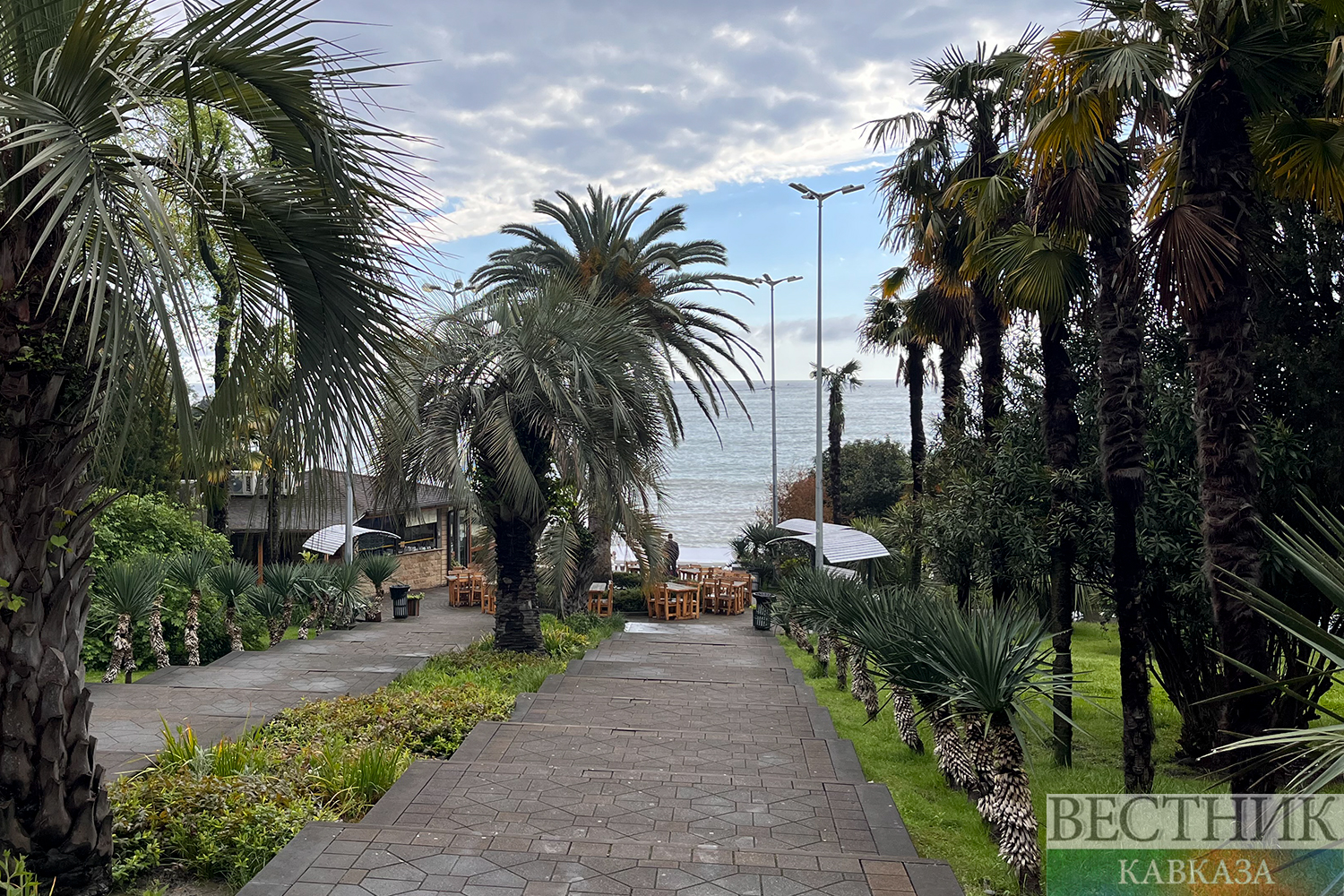 южное взморье аттракционы адлер. парк развлечений адлер ильича. центральный парк культуры адлер. пкио адлер. адлер центральный парк.