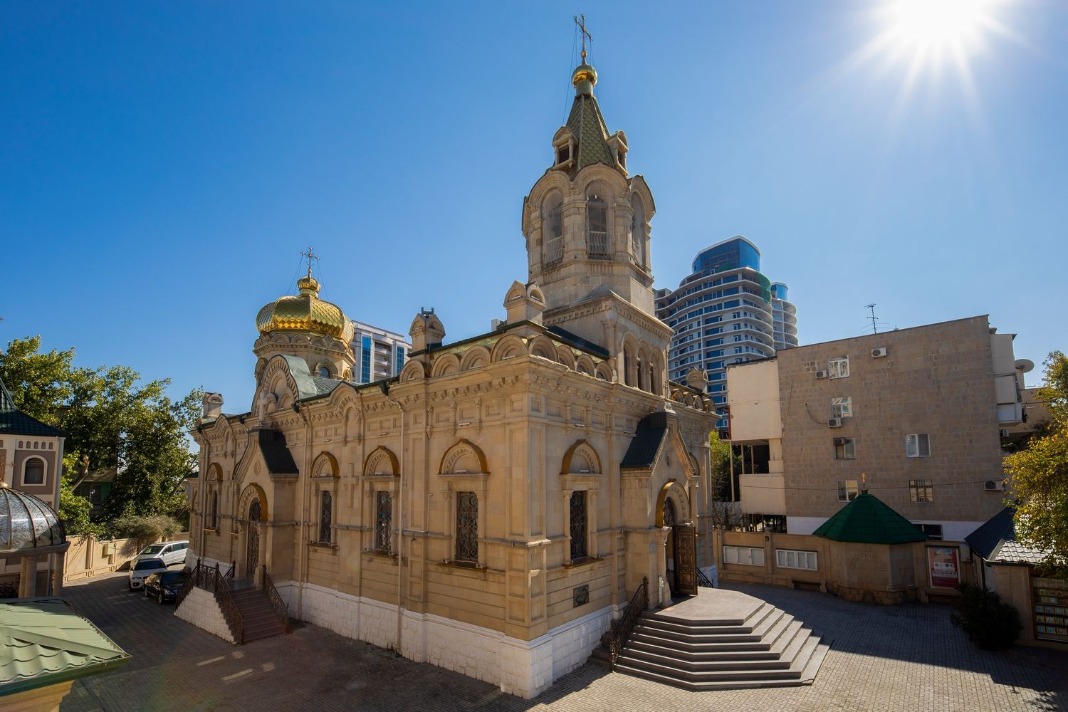 Кафедральный собор святых жен-мироносиц в Баку