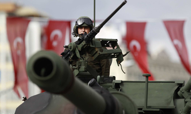 Турецкие военные провели в Диярбакыре операцию против террористов
