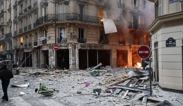 В центре Парижа прогремел взрыв, десятки пострадавших