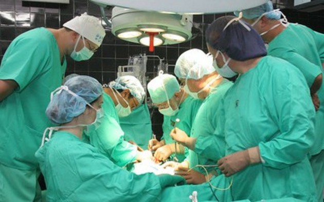 В Азербайджане впервые имплантировали искусственное сердце
