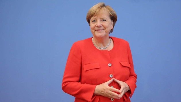 Меркель поздравила Зеленского с инаугурацией