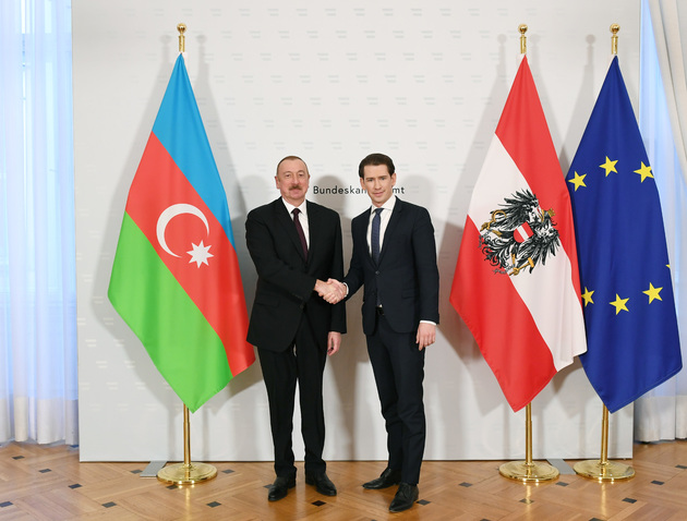 Ильхам Алиев поблагодарил Себастьяна Курца за встречу с Николом Пашиняном