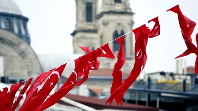 Правящая партия Турции опротестует итоги выборов мэра Стамбула