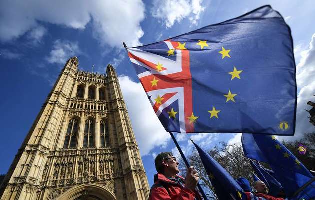 Парламент Великобритании одобрил перенос Brexit на 30 июня