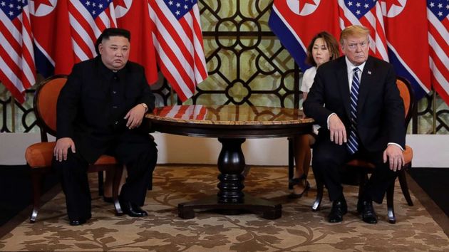 Ким Чен Ын и Дональд Трамп  в ожидании третьей встречи