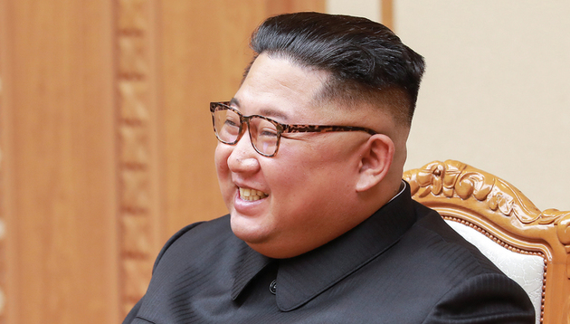 Ким Чен Ын появился на публике впервые за 3 недели (ФОТО)