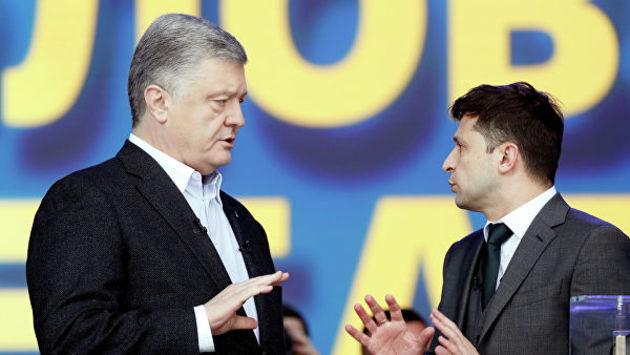 В Киеве проходят дебаты Порошенко и Зеленского