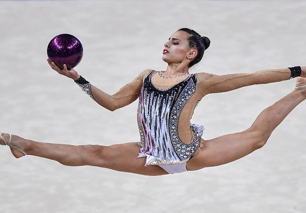 Линой Ашрам завоевала "золото" Кубка мира в Баку в упражнениях с мячом