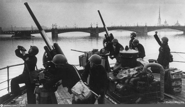 Оборона Ленинграда – одна из драматических, но в то же время и героических страниц