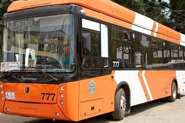Автономный троллейбус "Горожанин" осваивает улицы Симферополя 