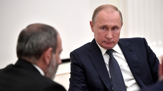 Путин проведет встречу с Пашиняном в рамках ПМЭФ