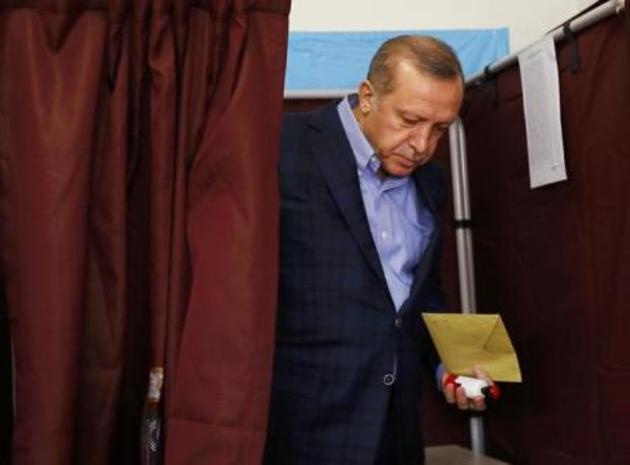 Президент Турции проголосовал на повторных выборах мэра Стамбула