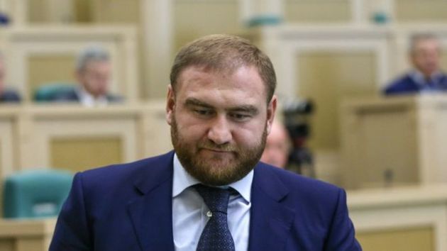Адвокат Арашуковых объяснил потерю газа на Кавказе не кражей, а износом труб