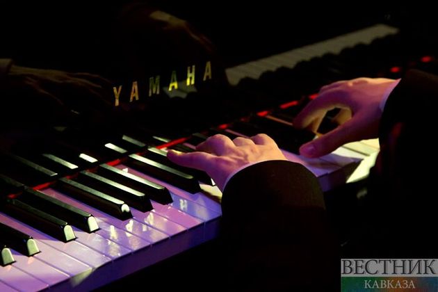 Венгерский пианист-виртуоз вновь выступит в Баку