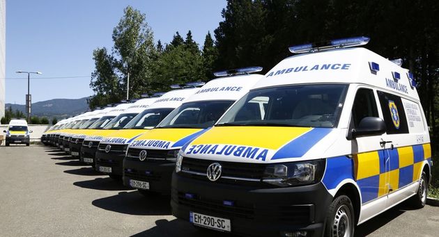 Автомобиль сбил женщину с ребенком в Тбилиси, малыш в реанимации