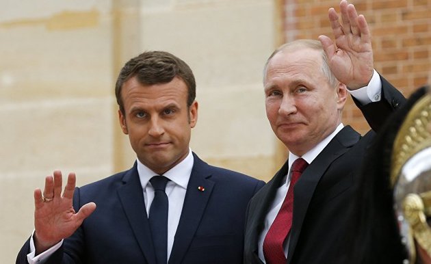 Макрон получил поздравления Путина с Днем взятия Бастилии 