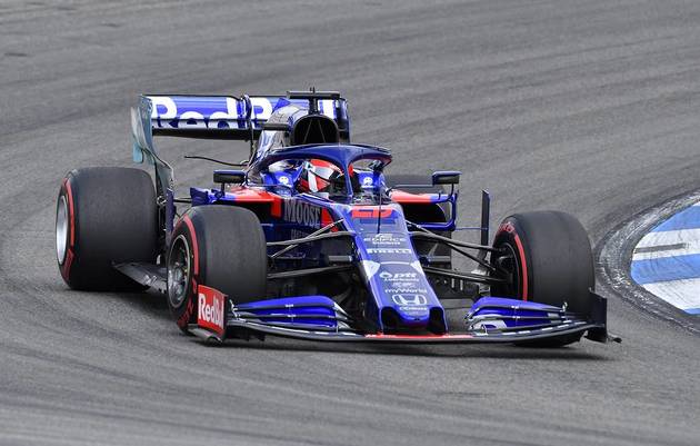 Россиянин Даниил Квят стал третьим на Гран-при Германии "Формулы-1" 