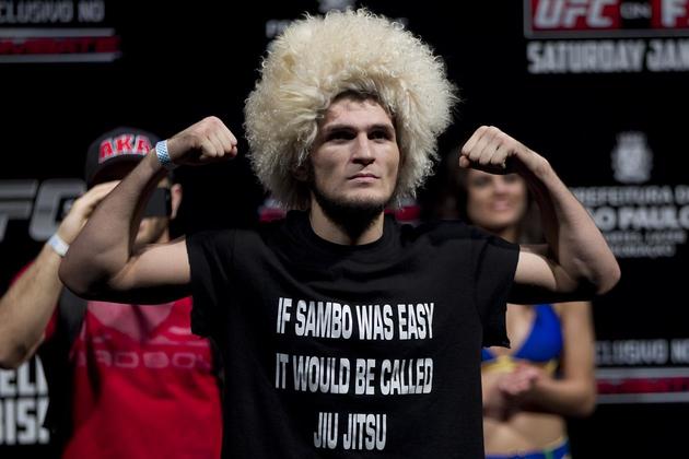 СМИ сообщили, сколько боев в UFC осталось Хабибу Нурмагомедову