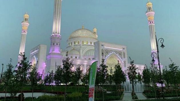 В Шали открыта рекордная мечеть "Гордость мусульман"