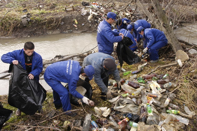 Волонтеры очистят от мусора водоемы Чечни