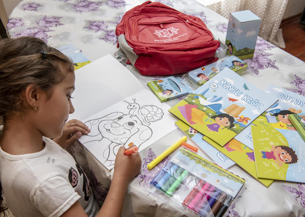 Подарки от Фонда Гейдара Алиева получают дети из 17 тысяч малообеспеченных семей и воспитанники детдомов