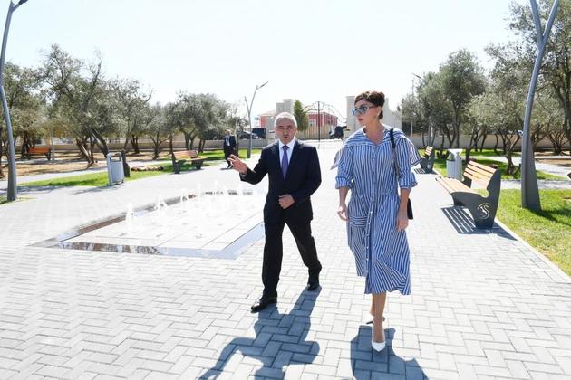 Мехрибан Алиева посетила новый парк отдыха и реконструированную школу в поселке Кюрдаханы